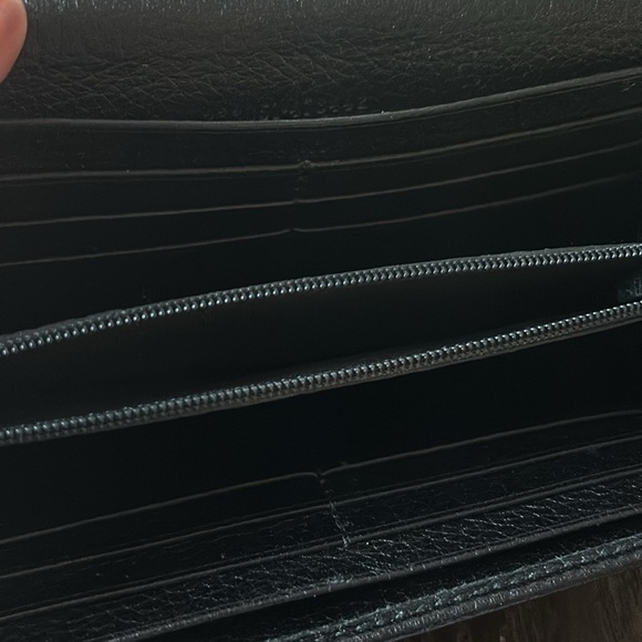 GUCCI AUTHENTIC WALLET - Picture 4 of 6